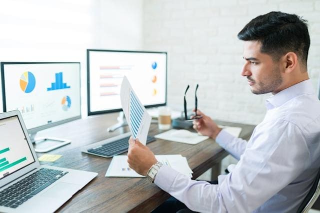 What is the define phase in Lean Six Sigma dmaic?